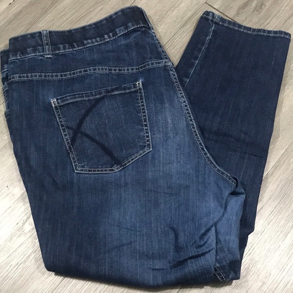 Lane Bryant Medium Wash T3 Skinny Jeans size 24R - Picture 1 of 8